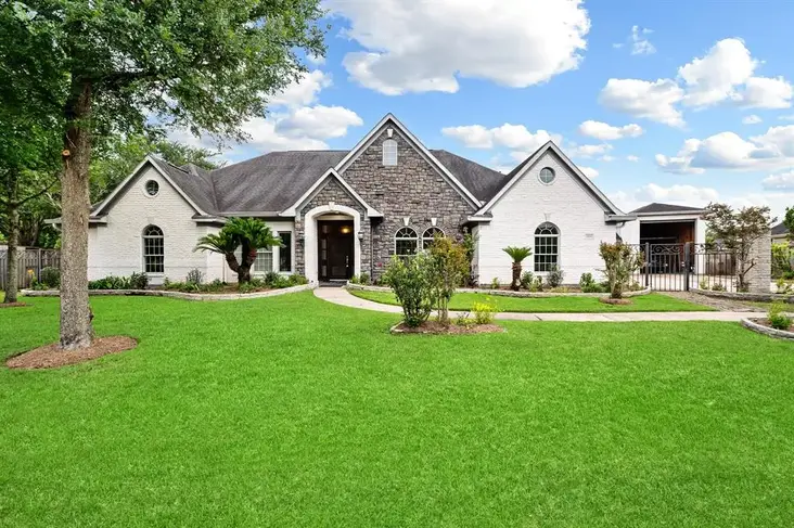 Recently sold home in Forest of Friendswood Home sold in Forest of Friendswood